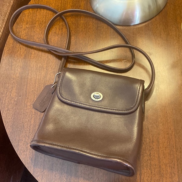 Coach Handbags - COACH vintage small crossbody. Great condition. Hang tag attached! Classic style